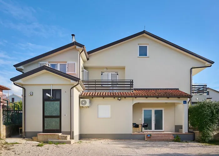 Dia Bed & Breakfast 3*