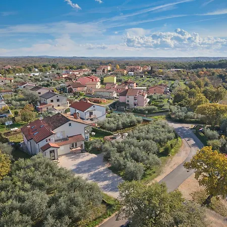 krevet i doručak Dia 3*